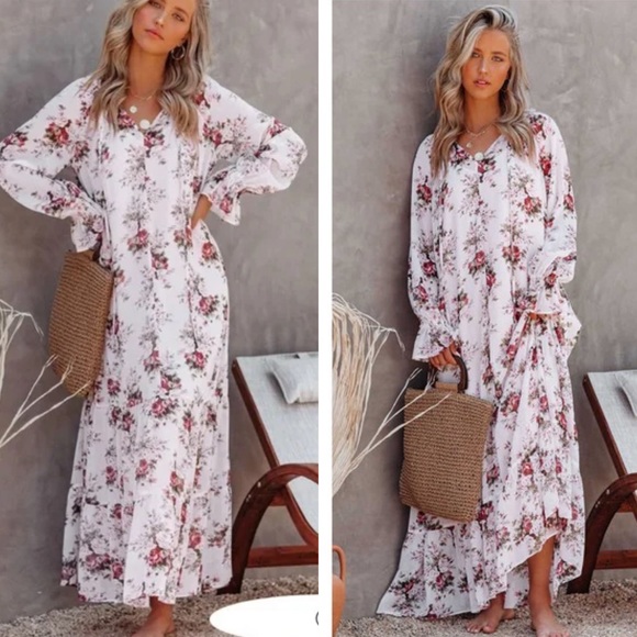 Vici Dresses & Skirts - New VICI Long Sleeve Floral Tiered Maxi
Dress